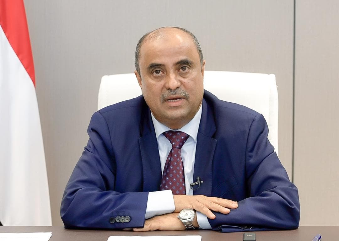 رئيس الوزراء يدعو أبناء حضرموت الى نبذ الخلافات والالتفاف حول مشروع جامع يعالج الاختلالات